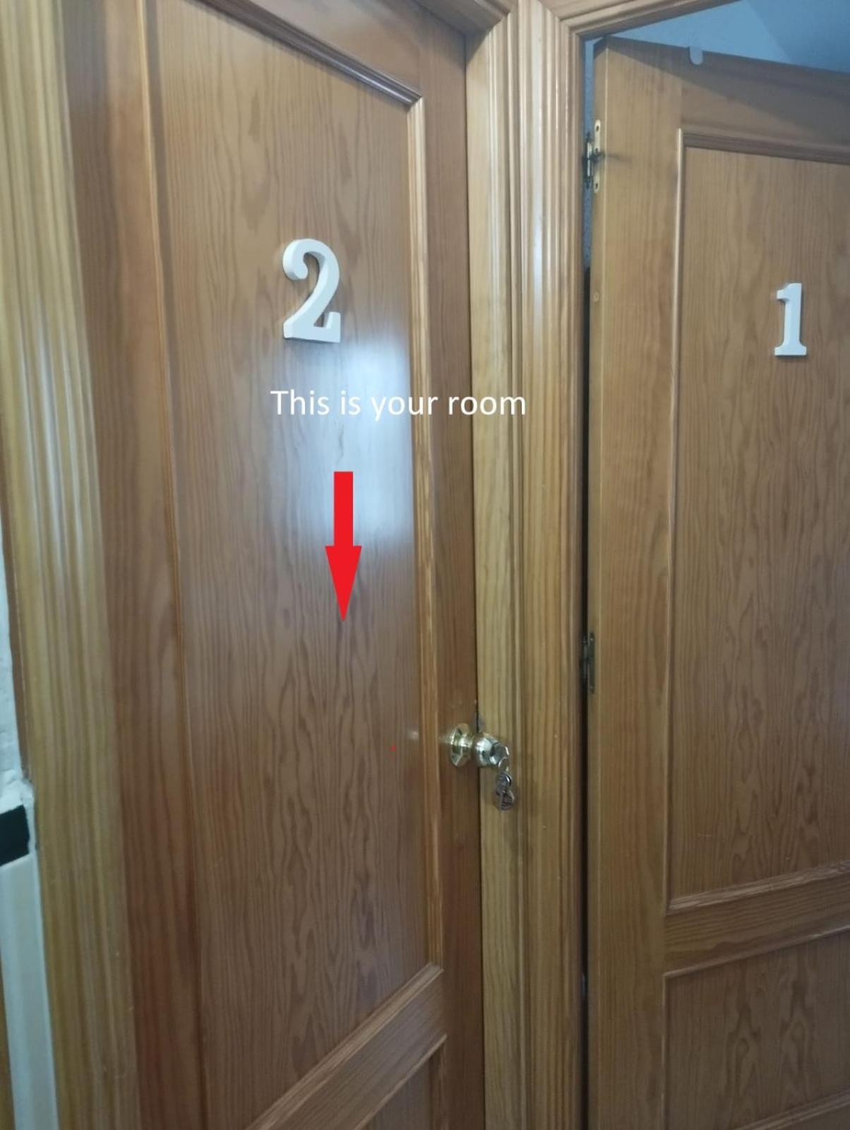 Habitaciones Privadas Con Cama Doble En Sevilla Екстер'єр фото