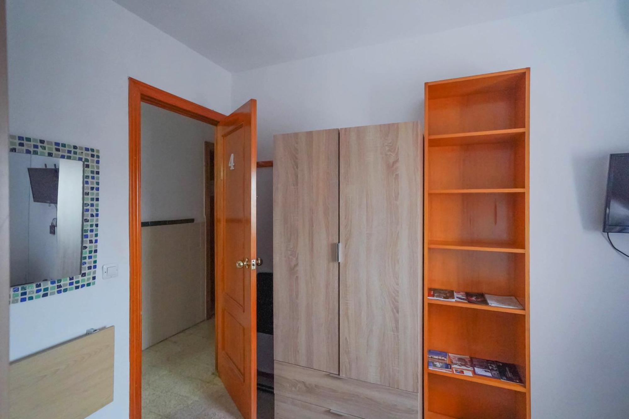 Habitaciones Privadas Con Cama Doble En Sevilla Екстер'єр фото