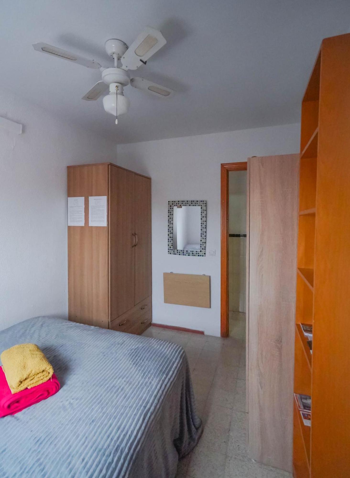 Habitaciones Privadas Con Cama Doble En Sevilla Екстер'єр фото