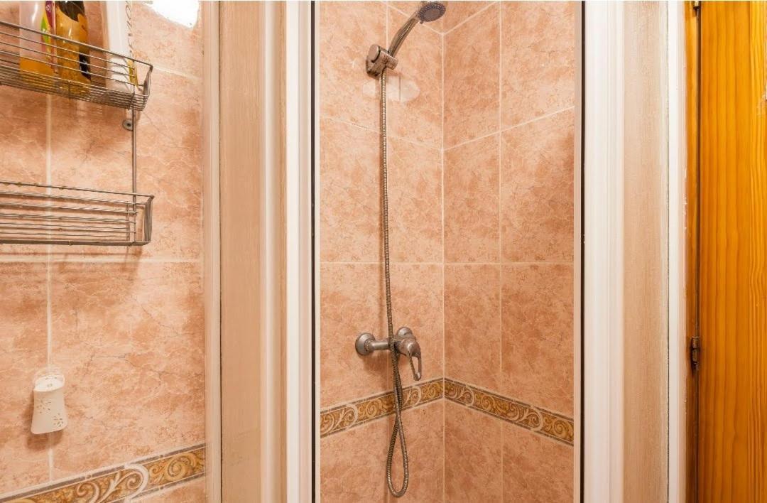 Habitaciones Privadas Con Cama Doble En Sevilla Екстер'єр фото