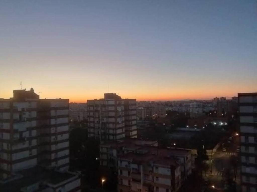 Habitaciones Privadas Con Cama Doble En Sevilla Екстер'єр фото
